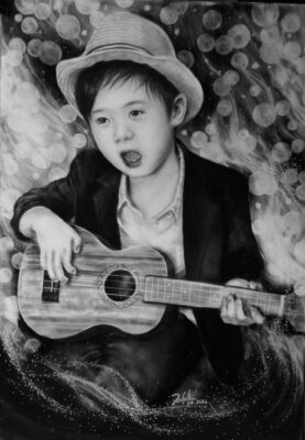 Tranh chân dung truyền thần cậu bé đội mũ ôm đàn.