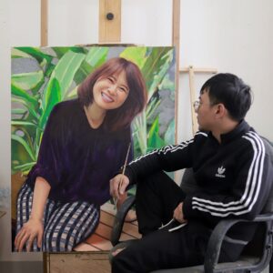 Tranh Chân Dung Sơn Dầu Cao Cấp – Lưu Giữ Thanh Xuân Bằng Nghệ Thuật- Họa Sĩ V.Huy